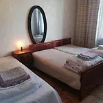 Center Huge 3-bedroom Apartamento Tallin