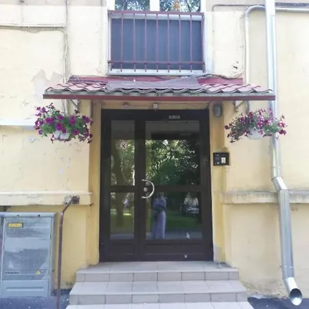 Center Huge 3-bedroom Apartamento Tallin